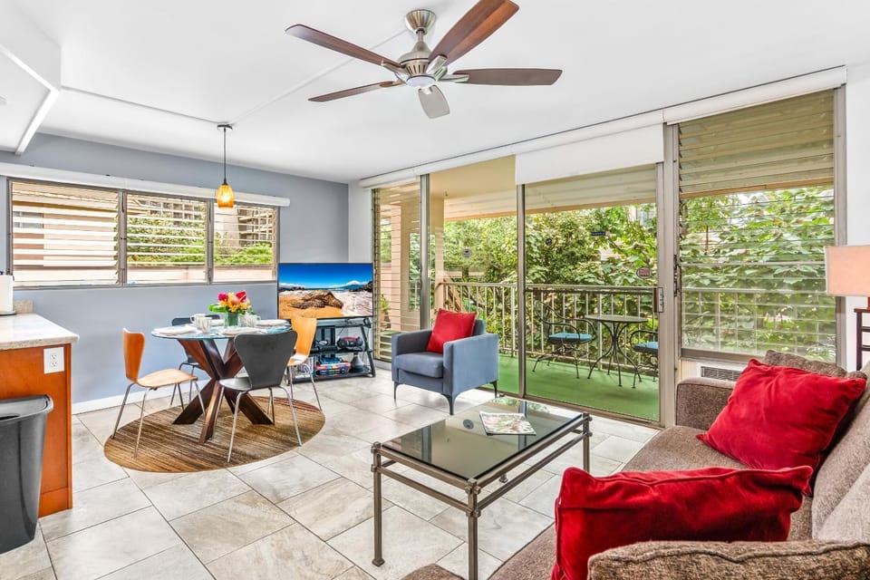 Kihei Kai Nani #12-337 Updated Expansive Outdoor Living, Near Beach, AC Apartment in Wailea
