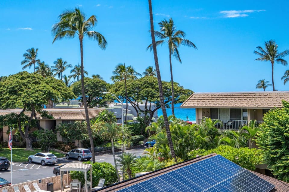 Kihei Kai Nani #6-349 Remodeled End Unit, Across Kamaole Beach II, Ocean View Apartment in Wailea