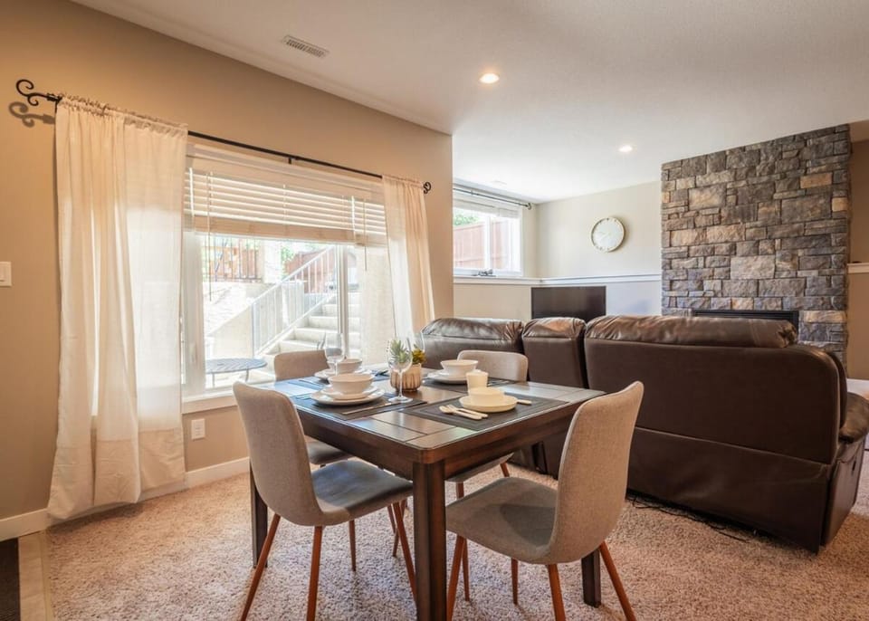 Opulent Oasis Villa in Lethbridge
