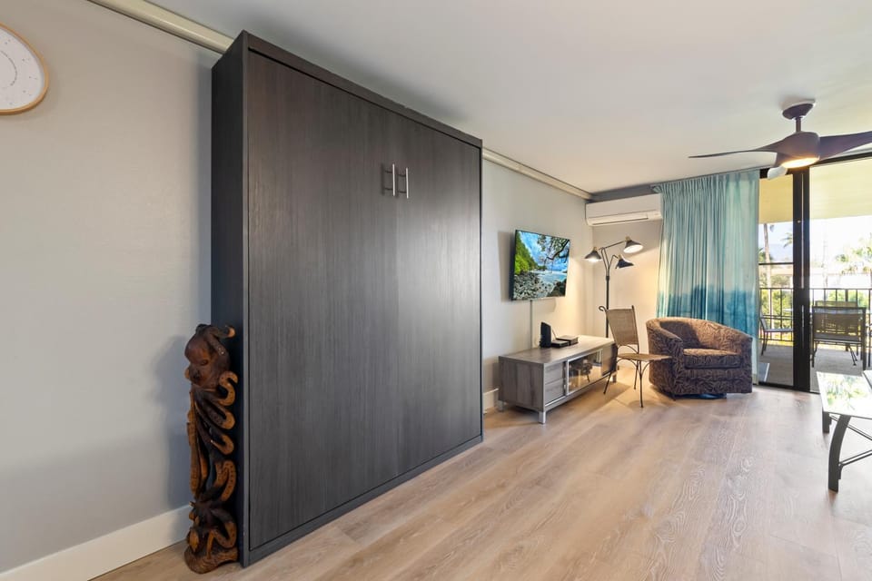 Kamaole Sands #10-313 Ocean View, Large Lanai, Walk to the Beach Apartment in Wailea