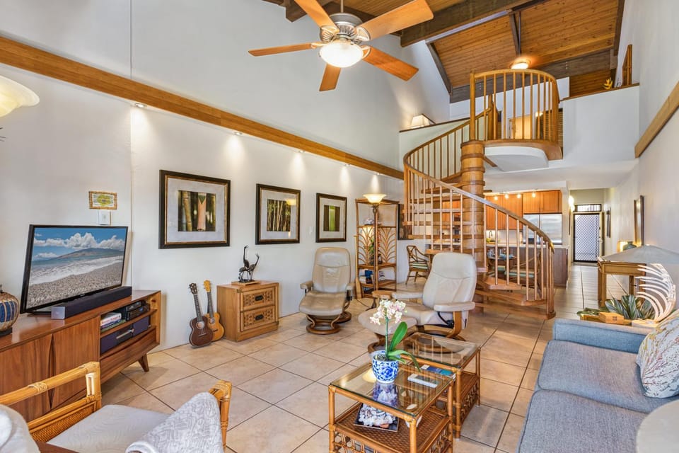 Kamaole Sands #2-404 Beautiful Oceanview Penthouse, A/C, Great Location Apartment in Kamaole