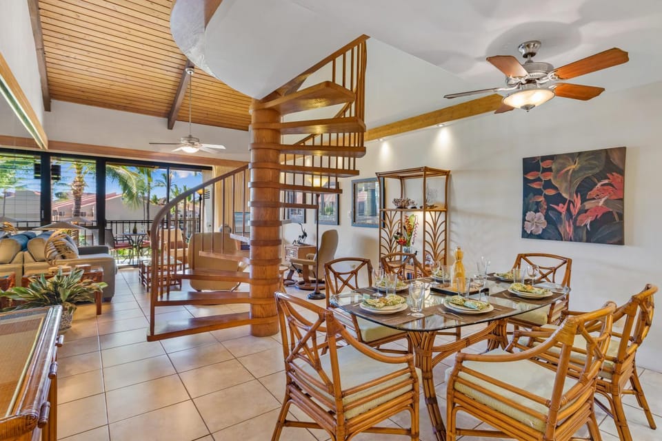 Kamaole Sands #2-404 Beautiful Oceanview Penthouse, A/C, Great Location Apartment in Kamaole