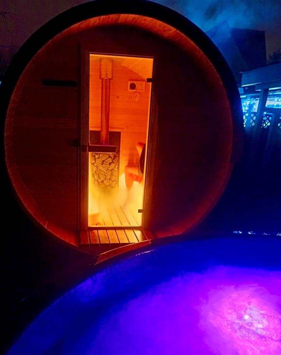 Sauna, Spa and wellness centre/facilities