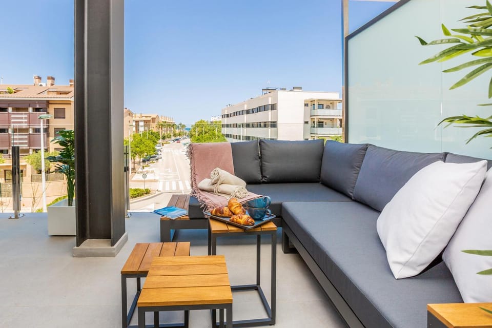 Restaurant/places to eat, Balcony/Terrace, Other, Beach, Sea view, Area and facilities