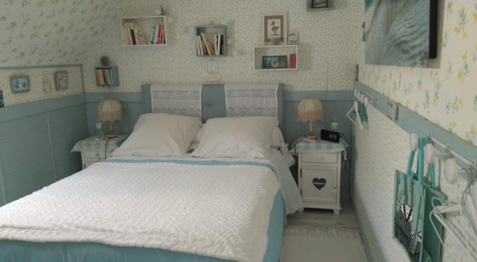 Living room, Bedroom