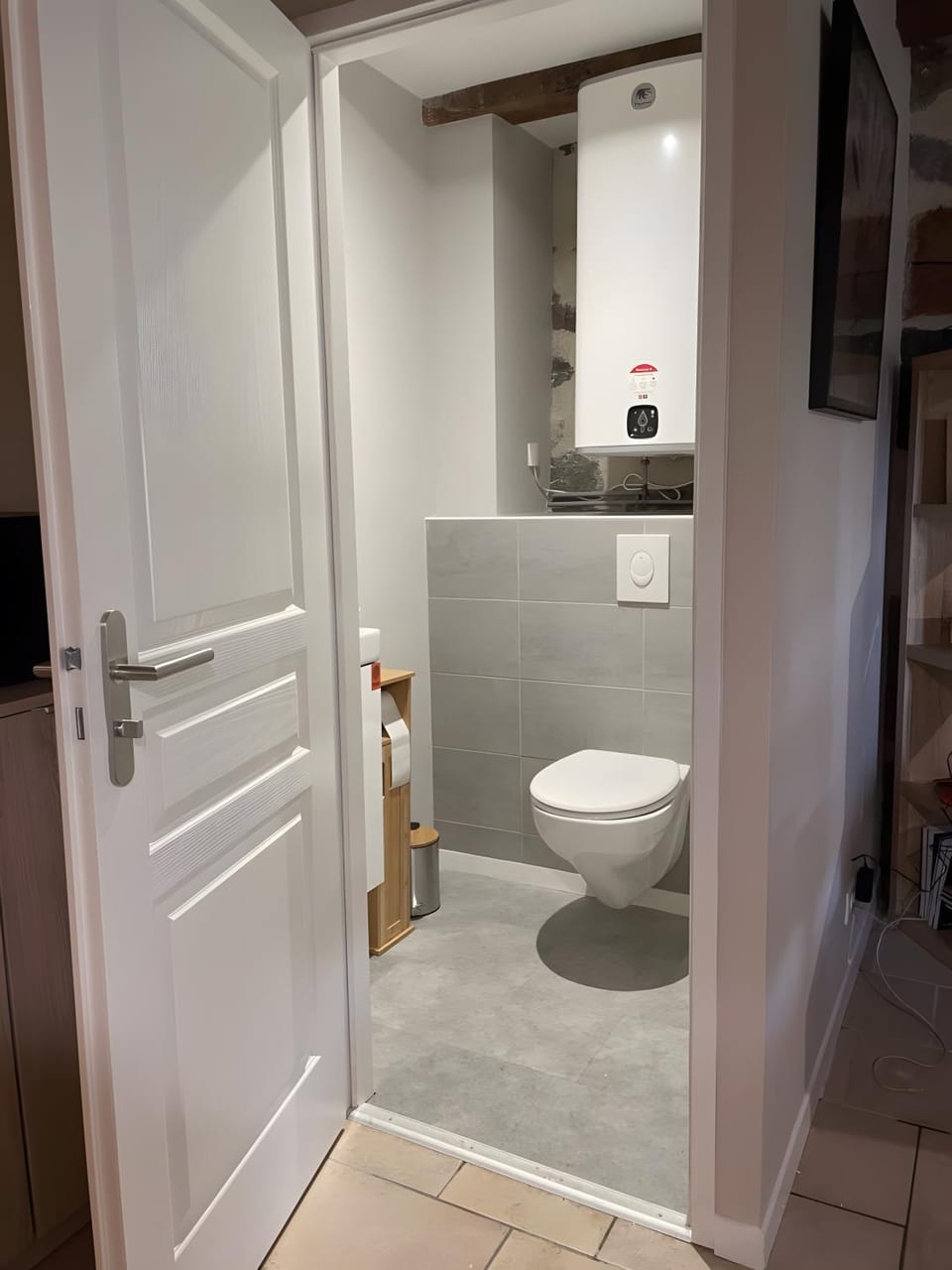 Bathroom, Living room