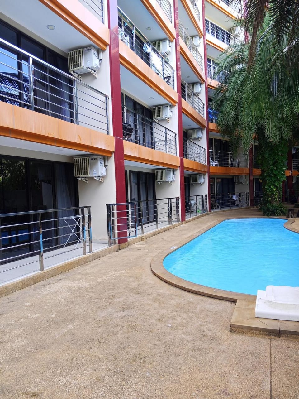 Swimming pool