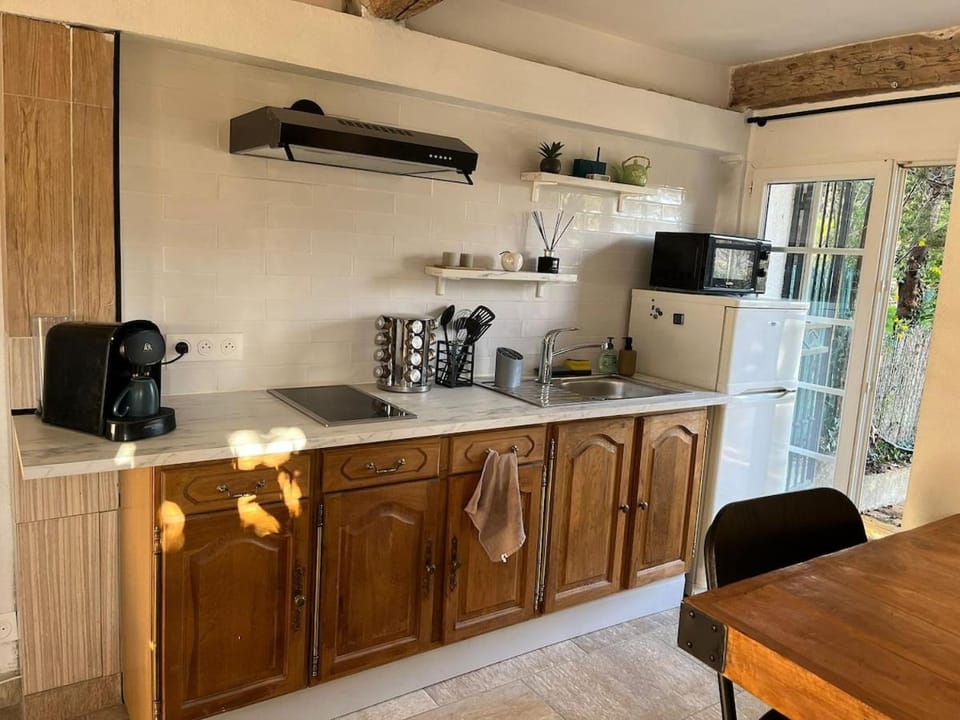 Studio avec double terrasse Roquefort les Pins Apartment in Roquefort-les-Pins
