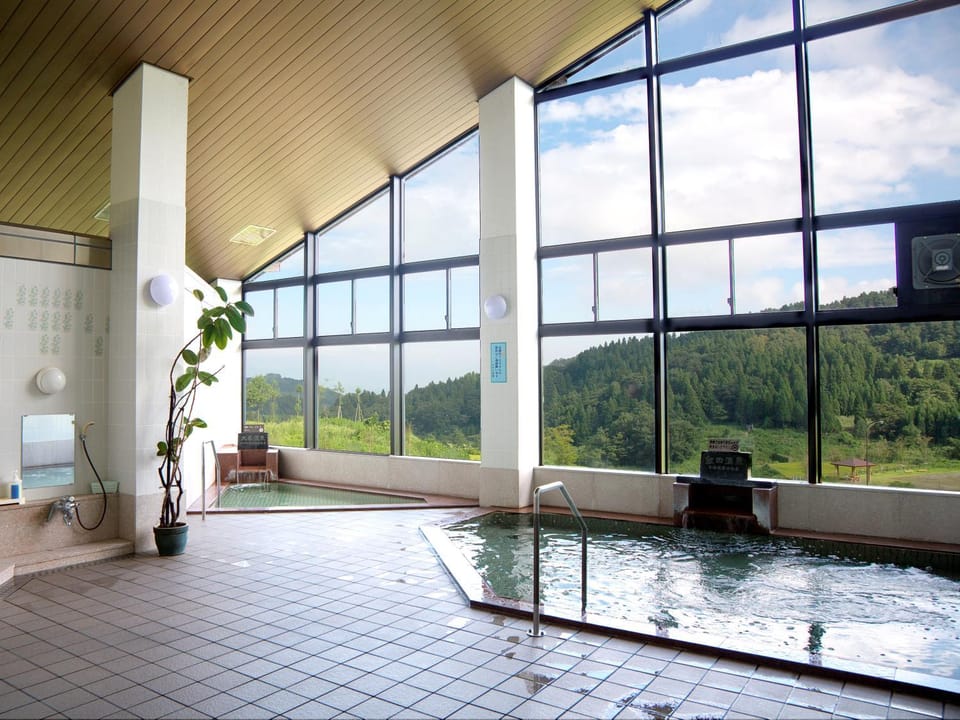 Hot Spring Bath, Mountain view, Public Bath