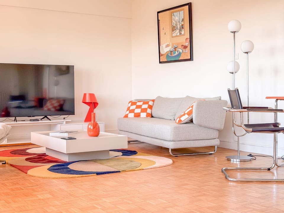 Living room, Seating area