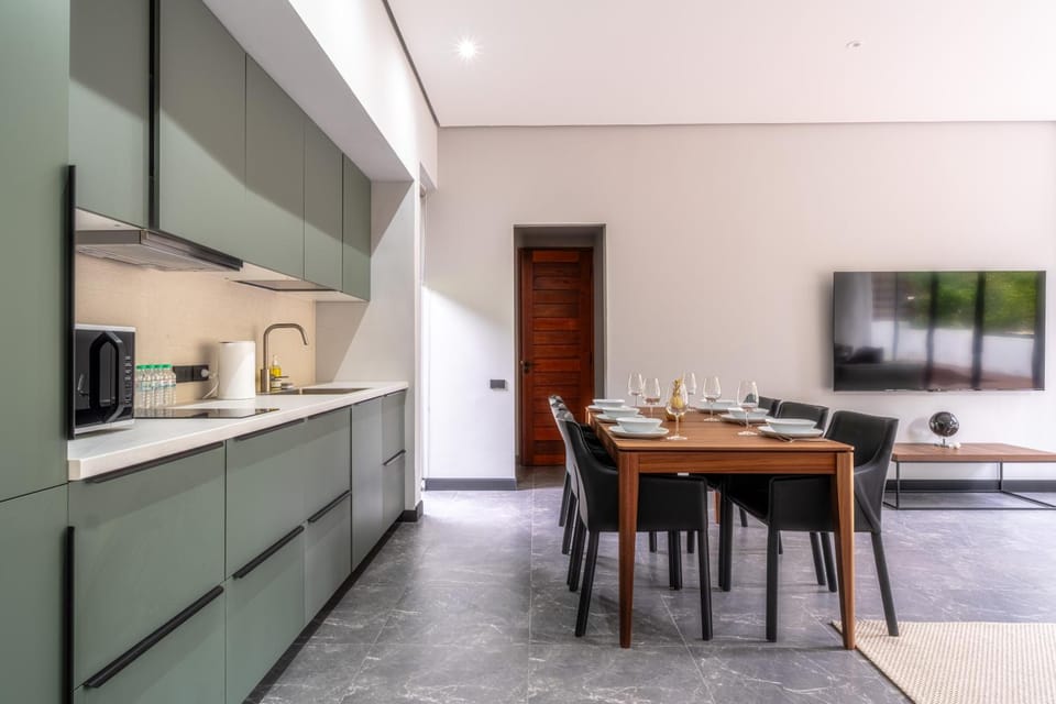TV and multimedia, Kitchen or kitchenette, Dining area
