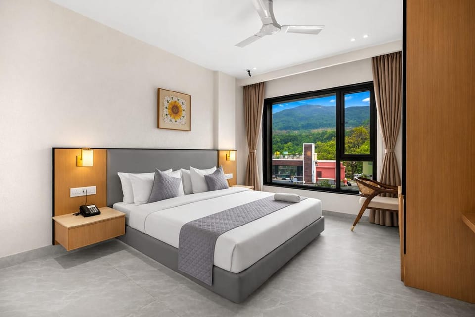 Bed, View (from property/room)