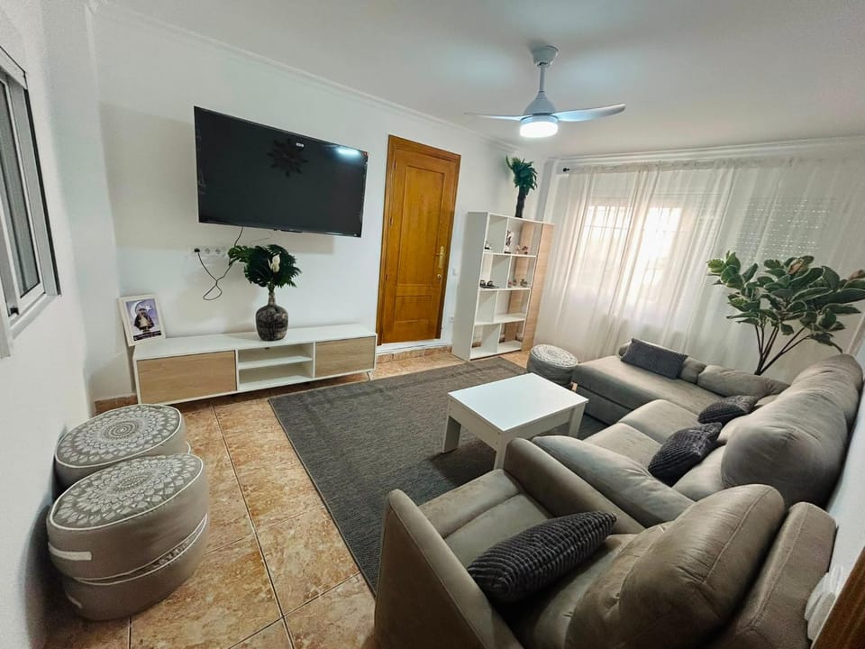 TV and multimedia, Living room, Seating area