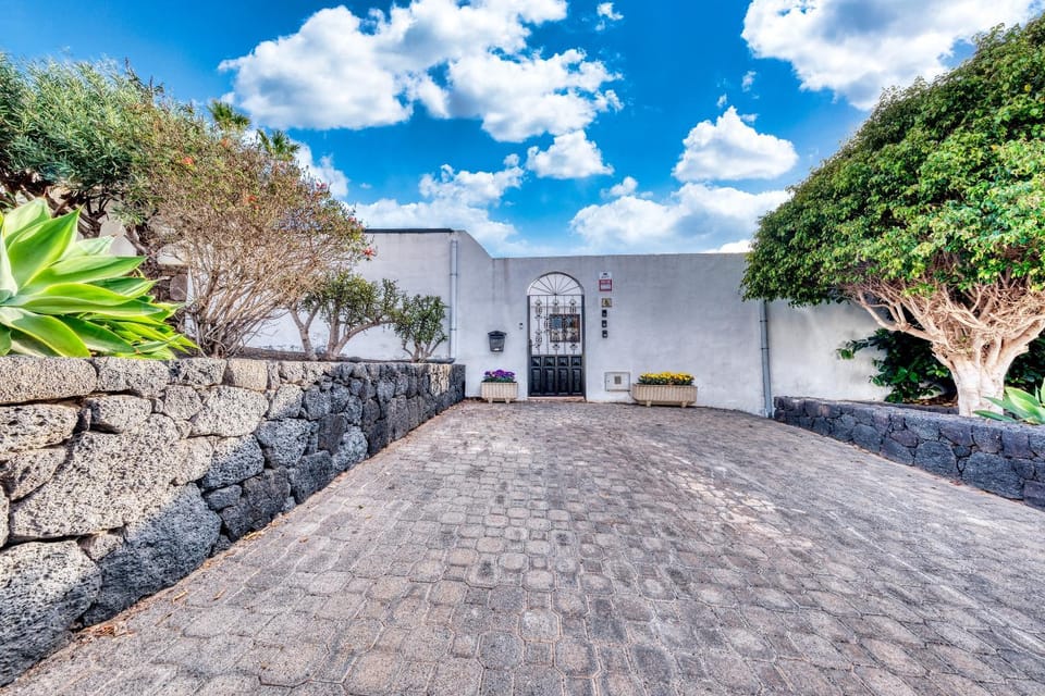 Facade/entrance, Lobby or reception