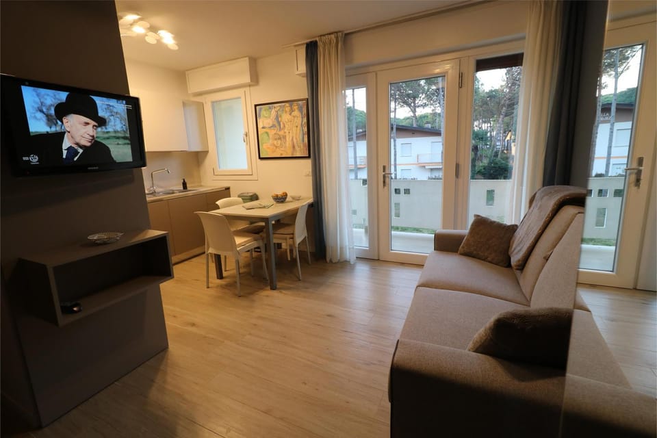 Living room, kitchen