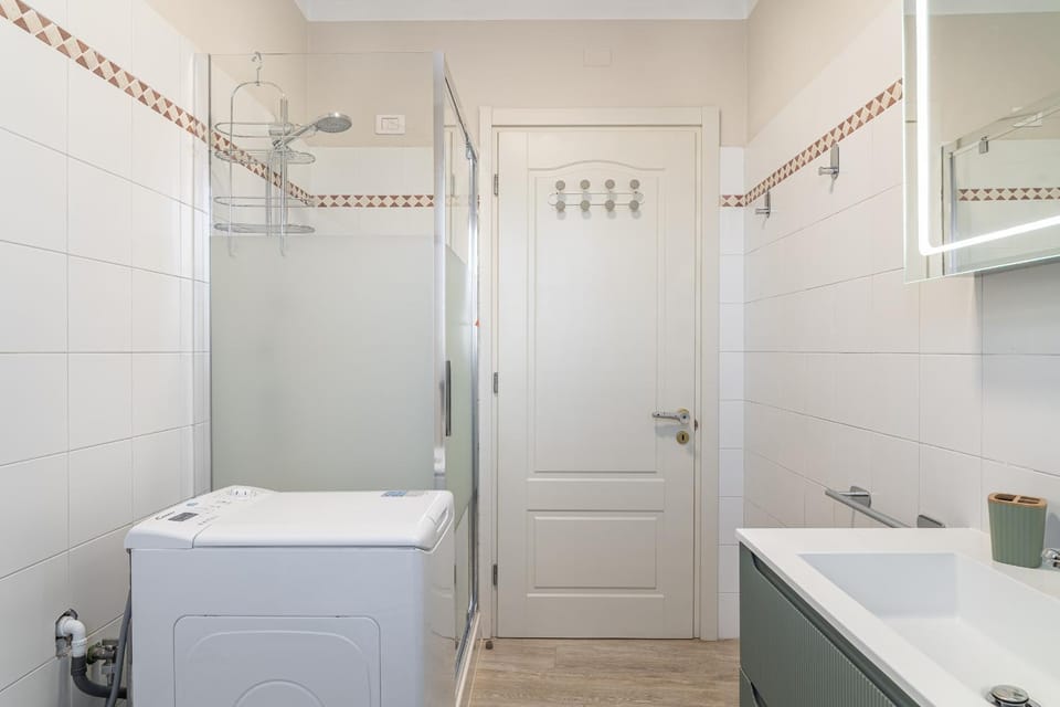 Bathroom, Living room