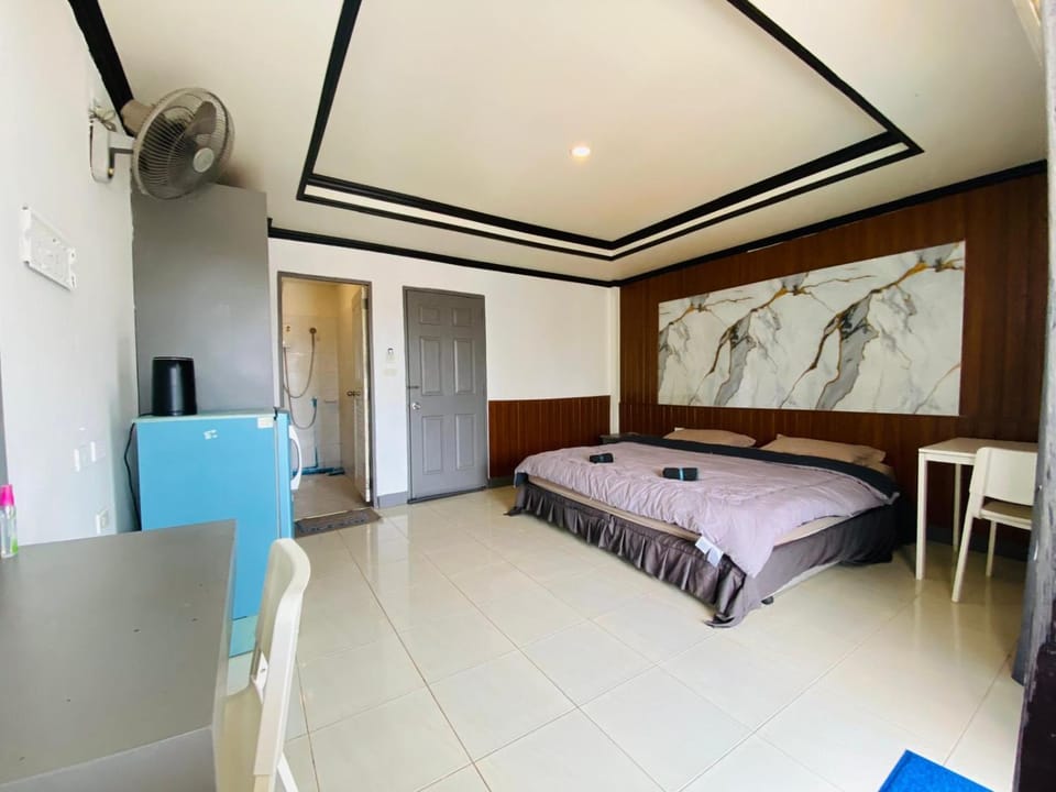 Bed, Photo of the whole room, Bedroom, air conditioner