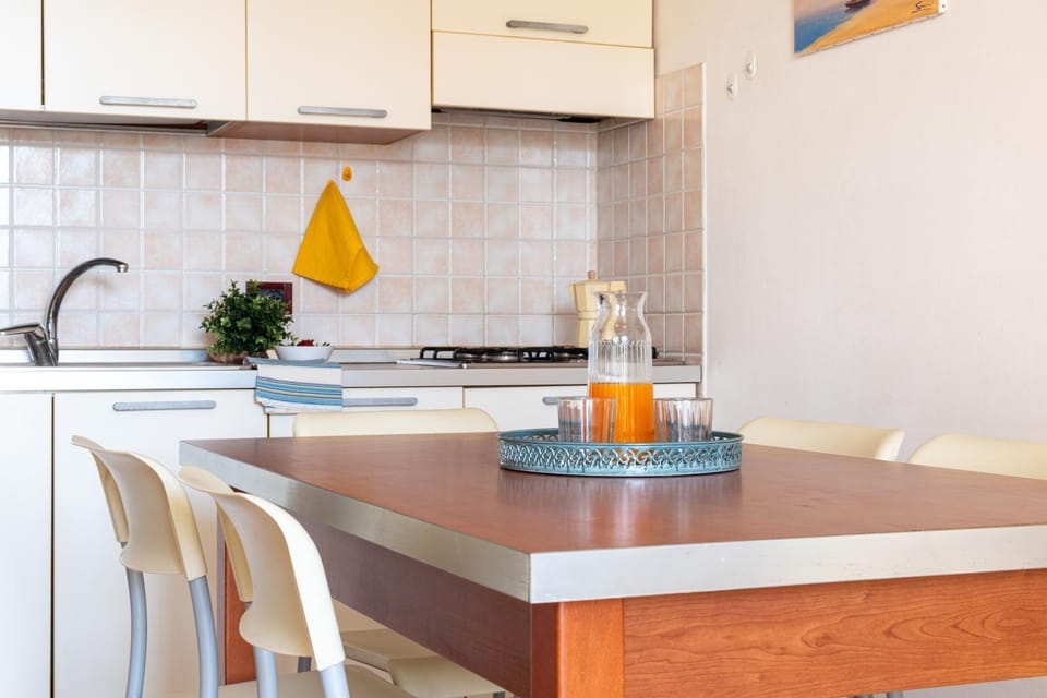 Kitchen or kitchenette, Decorative detail, kitchen
