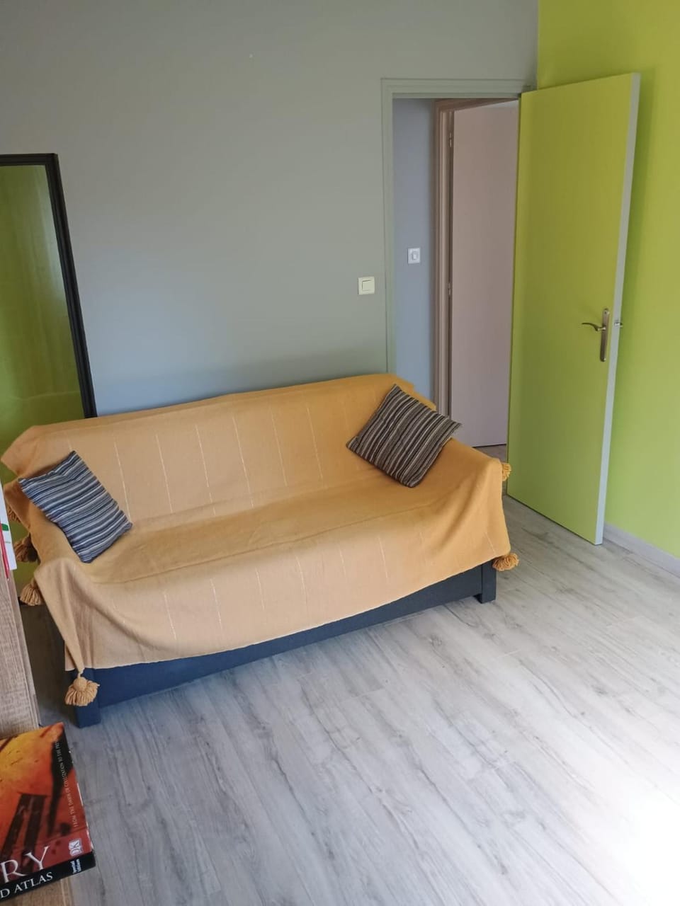 House in Rochefort with Private Pool & AC House in Rochefort-du-Gard