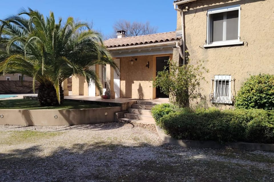 House in Rochefort with Private Pool & AC House in Rochefort-du-Gard