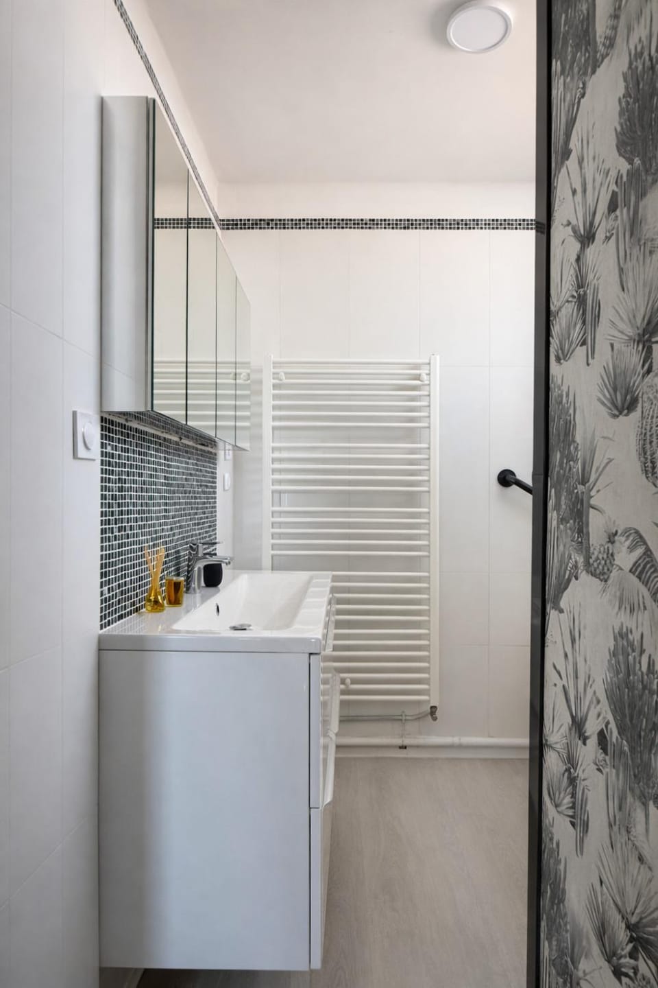Appartement moderne pour 4 personnes - proche gare Apartment in Les Sables-d'Olonne
