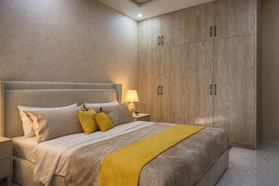 2 Bhk AC Wifi Kitchen Private Parking Apartment in Lahore