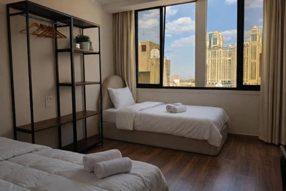 Cozy Zamalek Apt with Nile Glimpse and Prime Location Apartment in Cairo