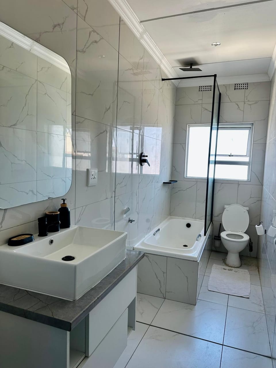Shower, Toilet, Bathroom, Bath