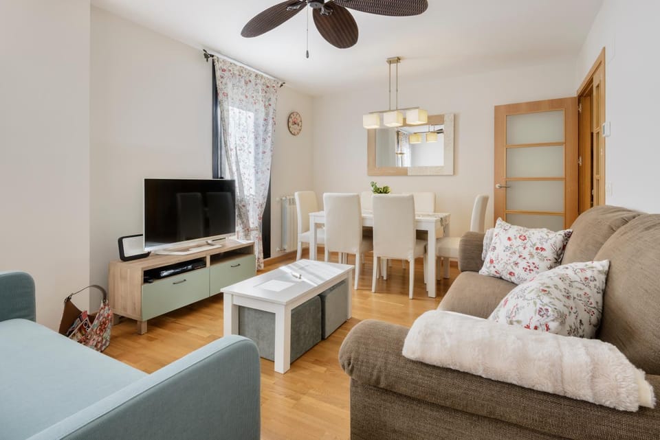 Alojamiento Escuelas Pias Jaca Apartment in Jaca