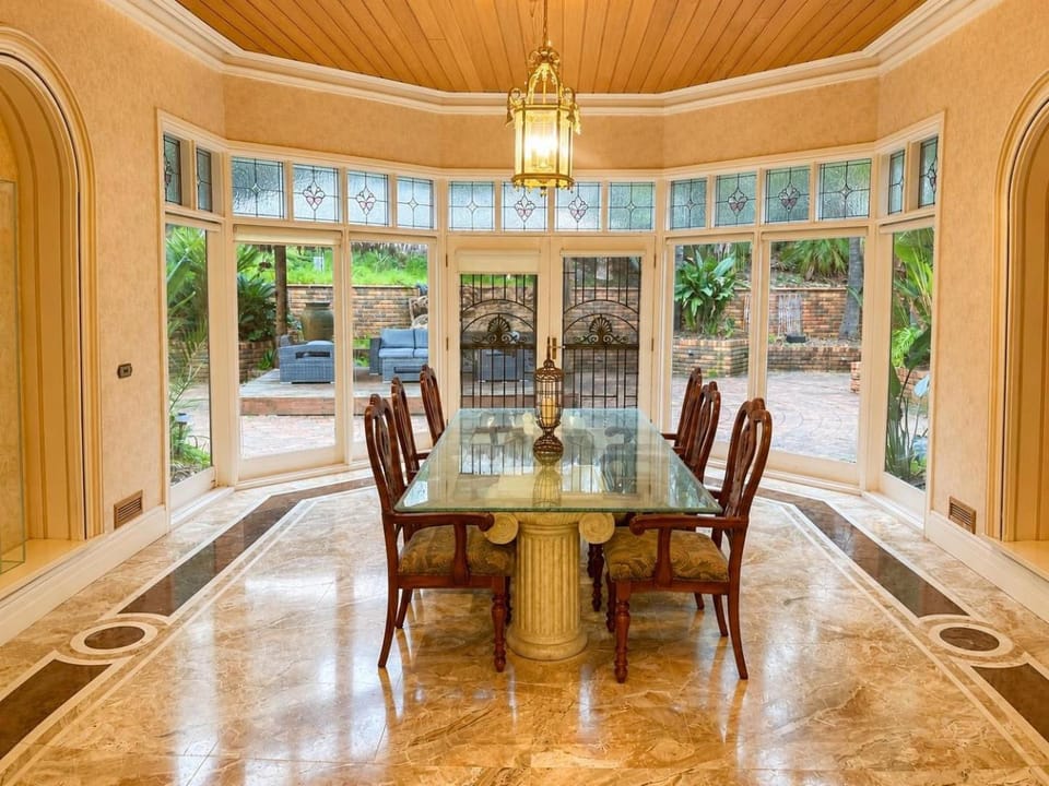 Oak Hill House - Chirnside Park House in Melbourne