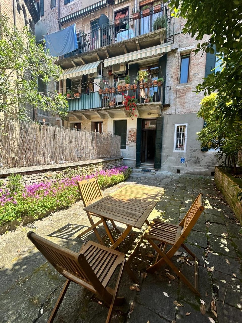 Day, Garden, View (from property/room), Dining area, Garden view