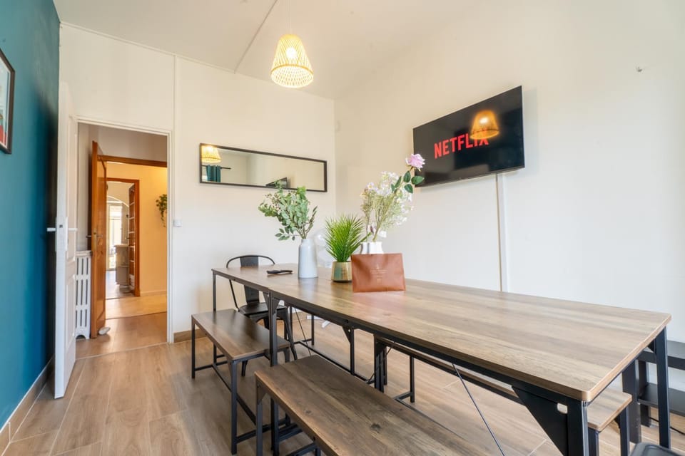 TV and multimedia, Dining area