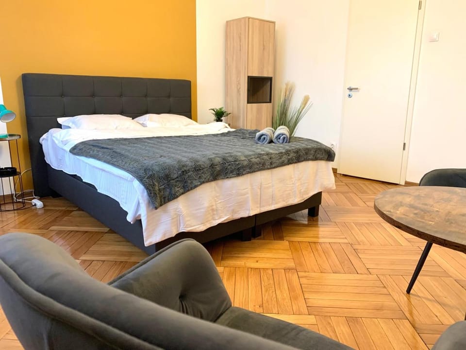 Bed, Bedroom, wardrobe