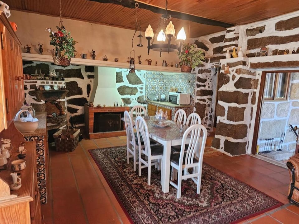 Quinta Luar de Pedra House in Porto District