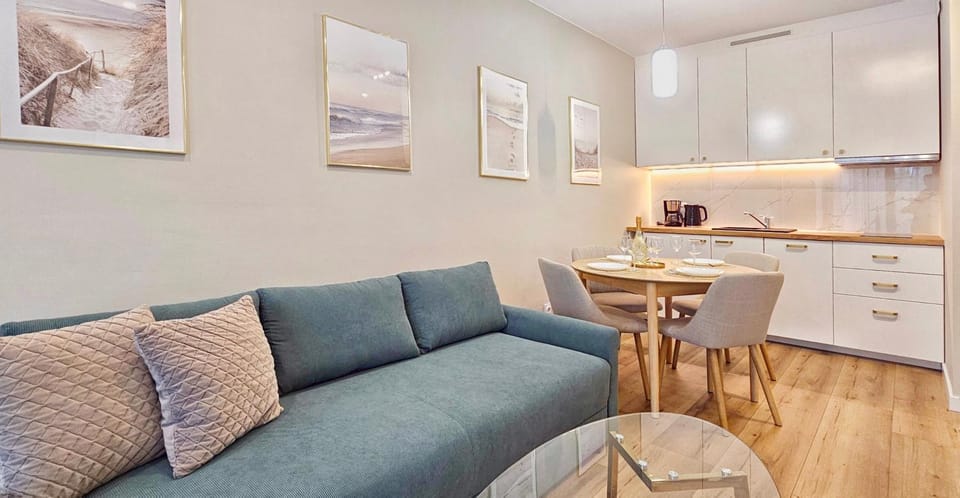 HolidayHomePL Sea & Forest C327 z sypialnią, basen, spa, gym GRATIS Apartment in Miedzyzdroje