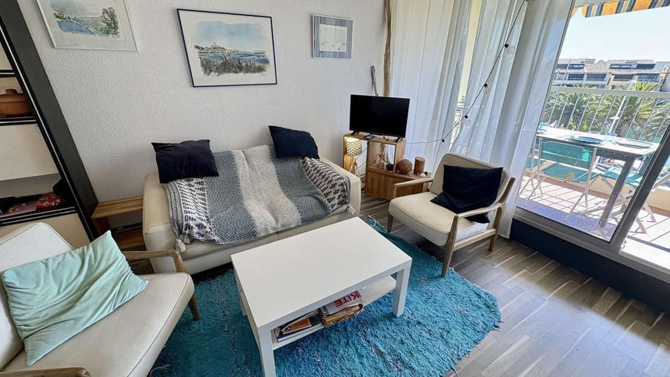 Joli appartement vue port, proche Grazel, parking - GN060-256 Apartment in Gruissan