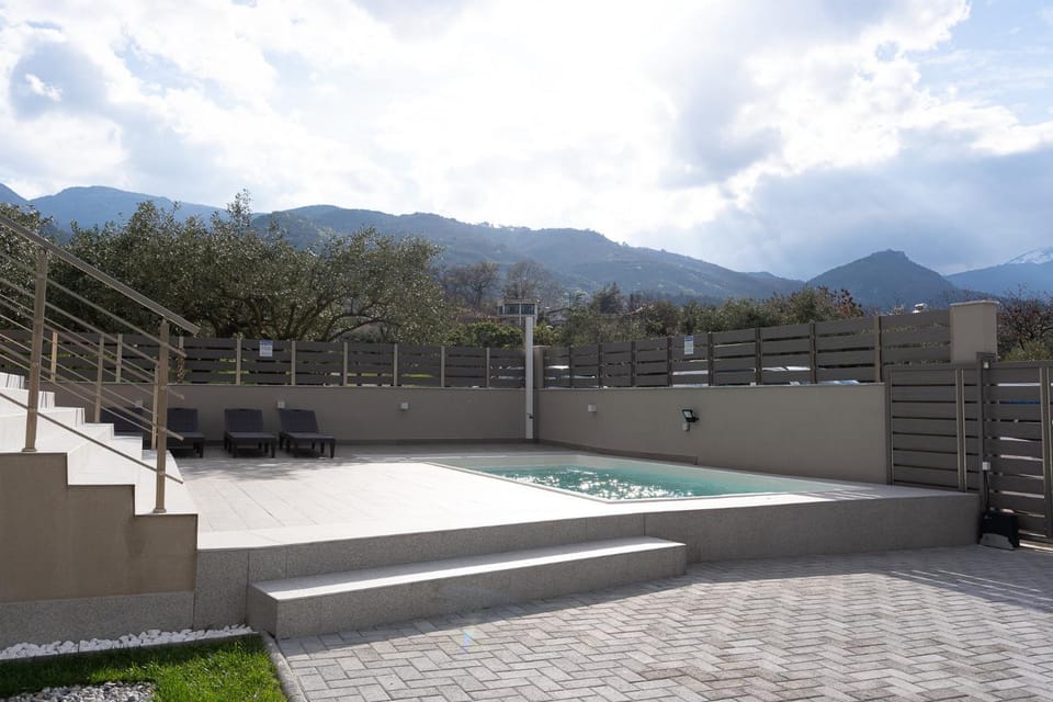 MARRONI RETREAT - Pool - Spa - Gym Apartment in Pieria, Greece