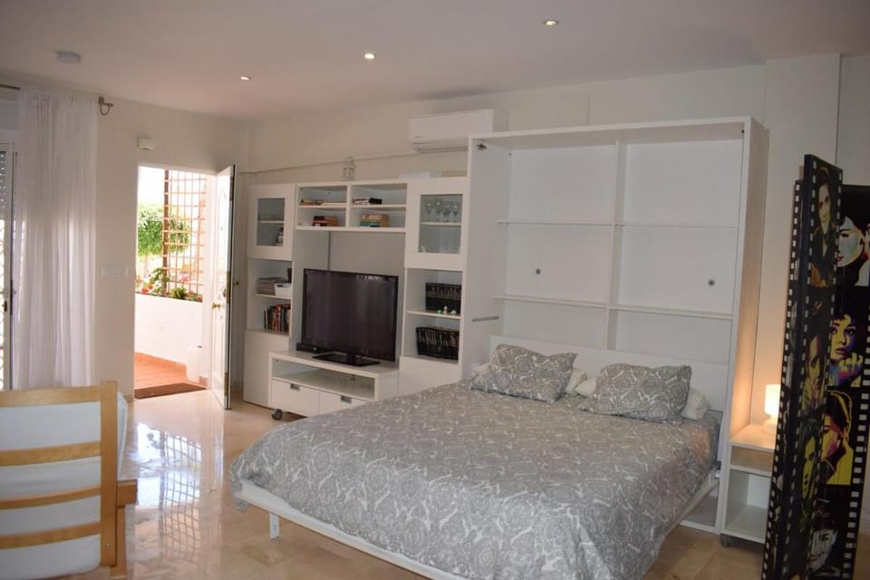 Beachfront Gem Promenade Apartment in Benalmadena