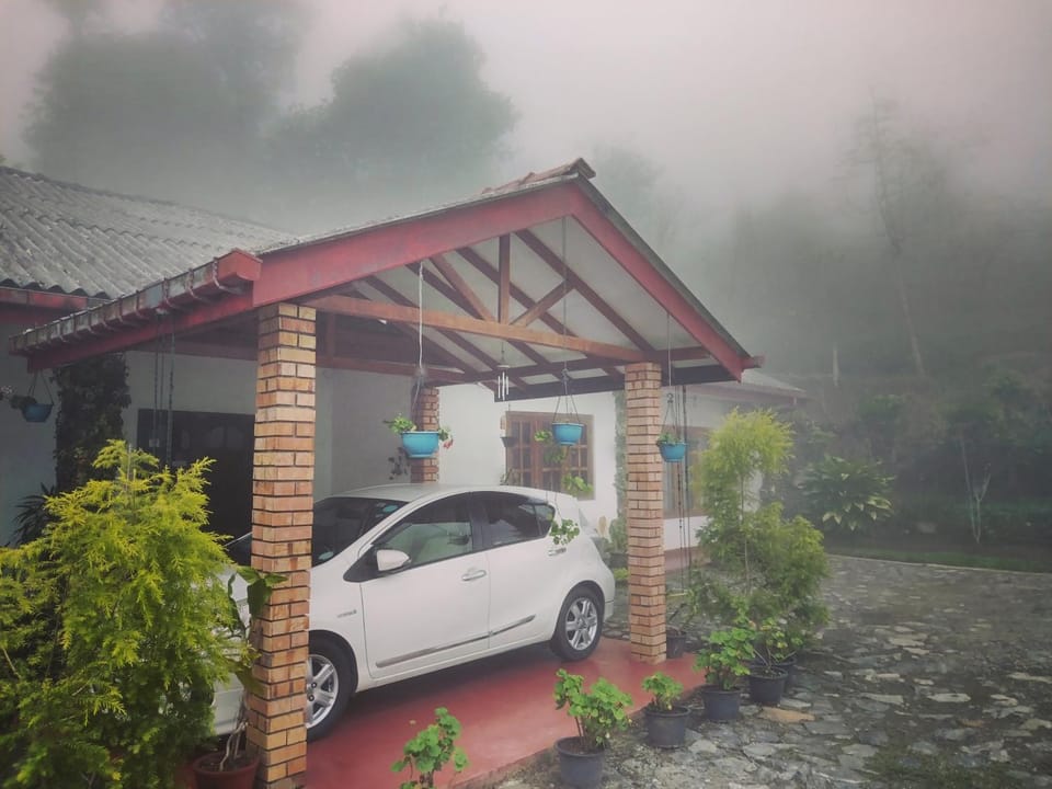 New Diythalawa Holiday Bungalow Villa in Uva Province, Sri Lanka