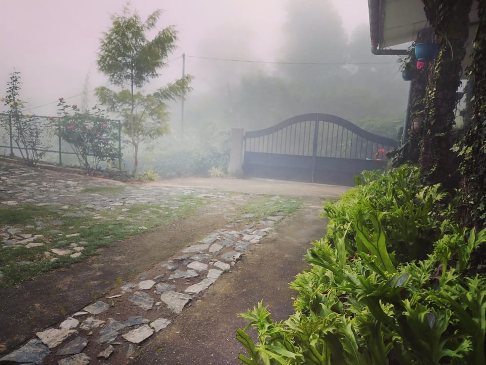 New Diythalawa Holiday Bungalow Villa in Uva Province, Sri Lanka