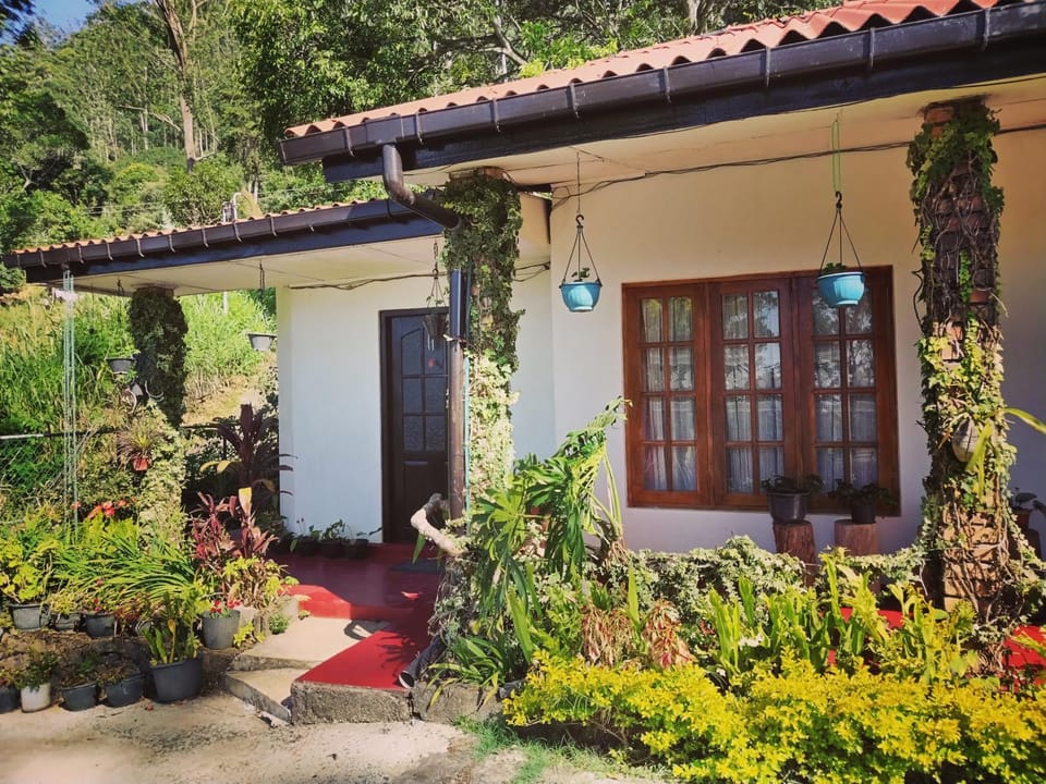 New Diythalawa Holiday Bungalow Villa in Uva Province, Sri Lanka