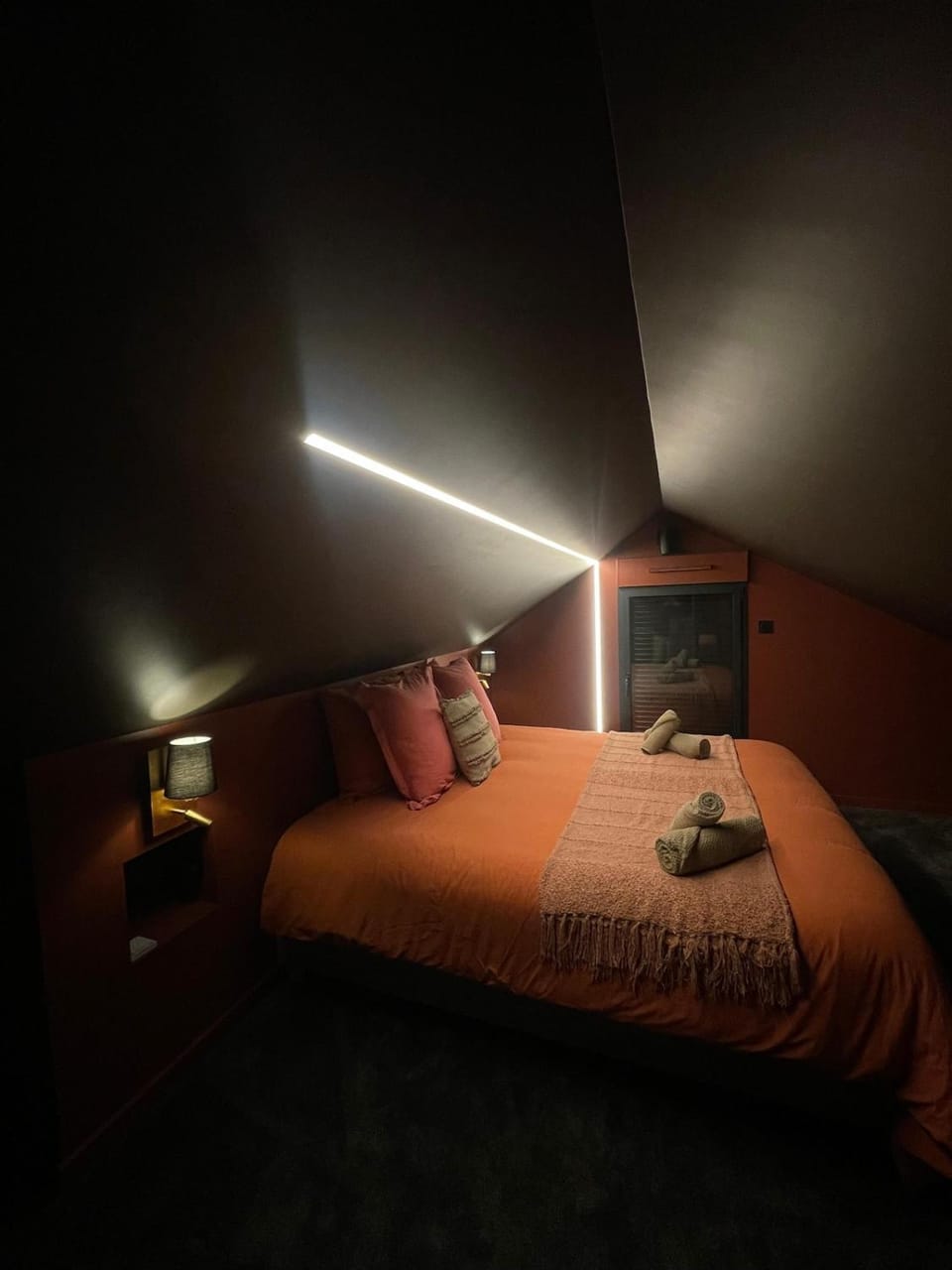 Proche de Rennes, La suite Napoléon, luxueuse Loveroom, Jacuzzi, sauna privatif Villa in Brittany