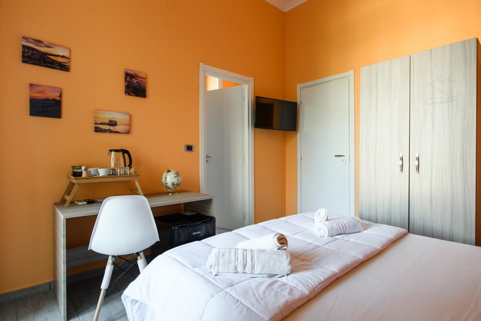 Holiday Naples Art Rooms Bed and Breakfast in Naples