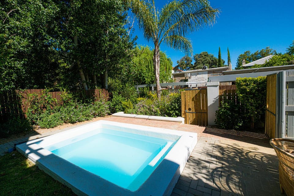 Fay's huisie & pool in lovely Riebeek-Kasteel House in Western Cape