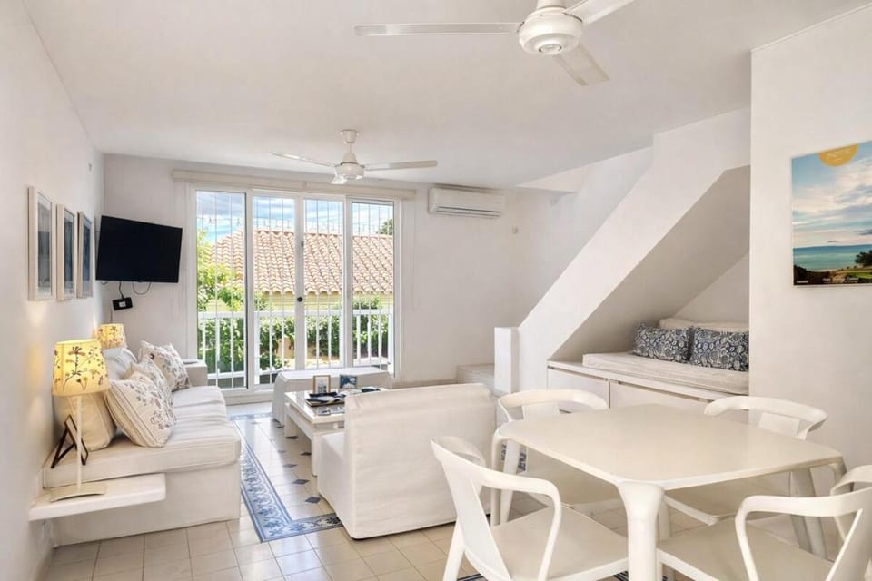 Calamari Homes - Centenario Casa 205 - Walled city Apartment in Cartagena