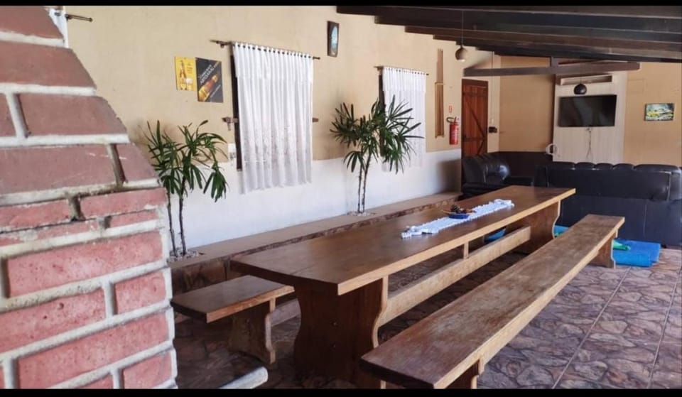 Casa Temporada para feriados 600 MT Rua do Lazer House in Pirenópolis