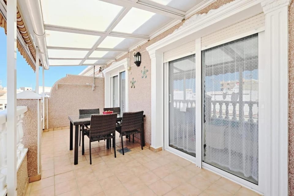 Ático SolMar - New Renovated Apartment Near Playa Los Locos & Del Cura Apartment in Torrevieja
