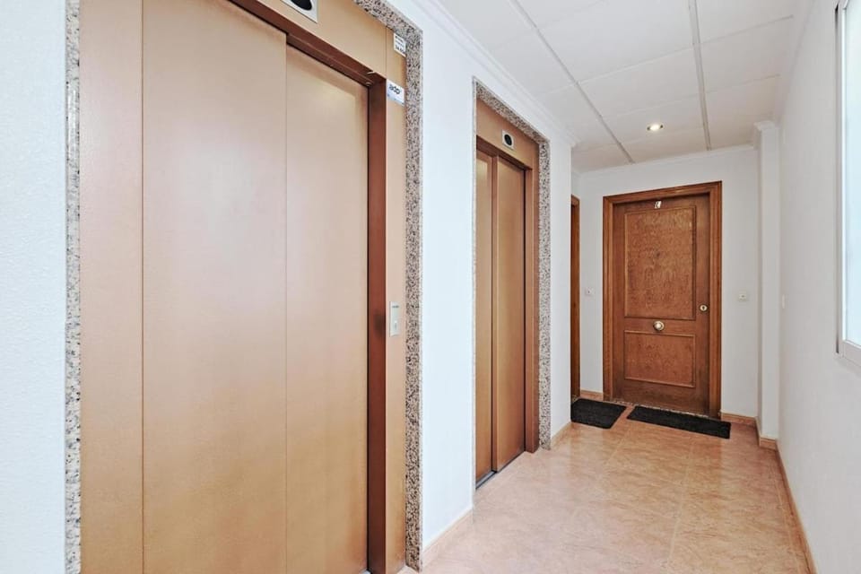 Ático SolMar - New Renovated Apartment Near Playa Los Locos & Del Cura Apartment in Torrevieja