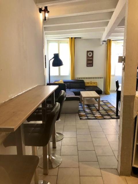 CENTRAL NIMES 5 chambres Apartment in Nimes