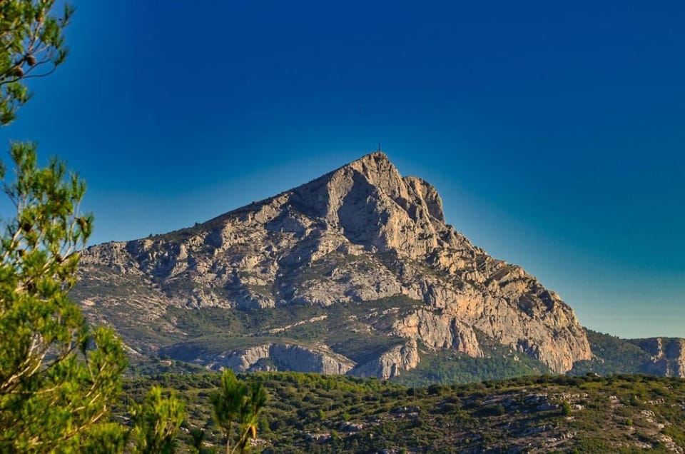 Nearby landmark